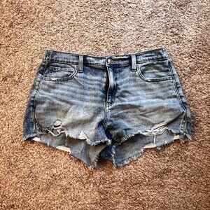 Aerie Daydream Distressed Jean Short